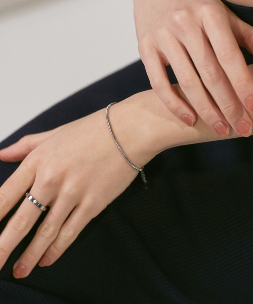 ciite' surgical stainless（シーテサージカルステンレス）の「【 金属アレルギー対応 】 シンプルスネークチェーンブレスレット サージカルステンレス（ブレスレット・レディース・シルバー/ゴールド・FREE）」の2枚目の写真