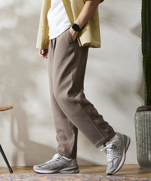 JOURNAL STANDARD relume(ジャーナルスタンダード レリューム)の「W/FACE テーパードイージーパンツ(スラックス・メンズ・ブラック/ブラウン系その他/チャコールグレー・MEDIUM/SMALL/LARGE)」の3枚目の写真