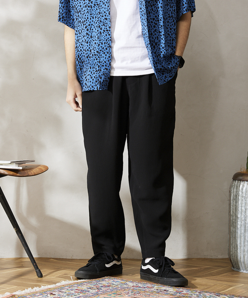 JOURNAL STANDARD relume(ジャーナルスタンダード レリューム)の「W/FACE テーパードイージーパンツ(スラックス・メンズ・ブラック/ブラウン系その他/チャコールグレー・MEDIUM/SMALL/LARGE)」の2枚目の写真