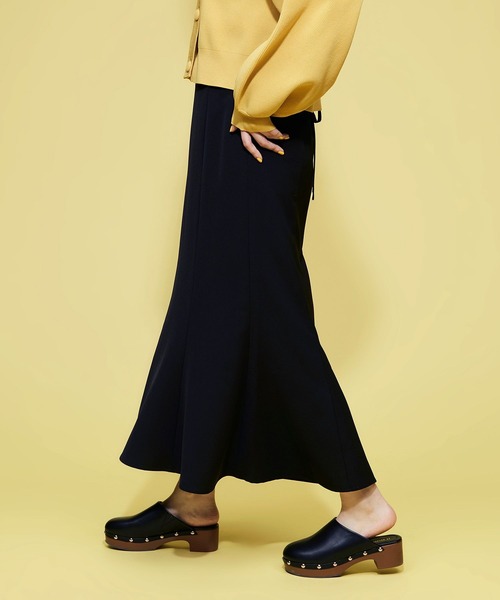 FOREVER 21(フォーエバー トゥエンティーワン)の「【FEMININE】美ラインマーメイドスカート(スカート・レディース・ベージュ/ブラック/ホワイト・SMALL/MEDIUM)」の14枚目の写真