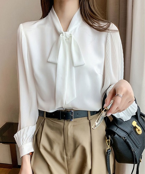 BLANC FICELLE(ブランフィセル)の「袖プリーツ リボンシャツ(シャツ/ブラウス・レディース・アイボリー・L/S/M/XL/XX-LARGE)」の3枚目の写真