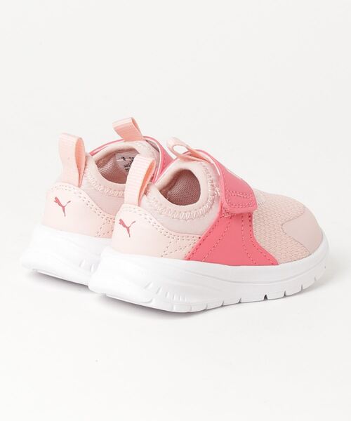 PUMA（プーマ）の「PUMA/プーマ キッズ スニーカー　プーマ エボルブ スリップオン IFT 389136（スリッポン・キッズ・ピンク系その他/ホワイト系その他/ブラック×レッド・16.0cm/13.0cm/15.0cm/14.0cm）」の8枚目の写真