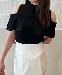 オープンショルダーフリルコンパクトニット