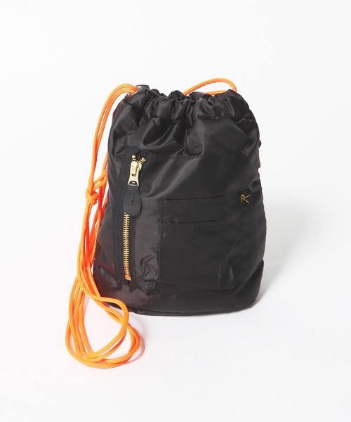 ROOPTOKYO(ループトウキョウ)の「THRIFTY LOOK/スリフティールック MA-1 EFFECT BAG ショルダーバッグ 巾着バッグ(ショルダーバッグ・メンズ・ブラック/オリーブ・FREE)」の19枚目の写真
