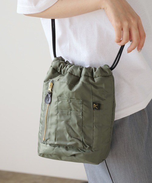 ROOPTOKYO(ループトウキョウ)の「THRIFTY LOOK/スリフティールック MA-1 EFFECT BAG ショルダーバッグ 巾着バッグ(ショルダーバッグ・メンズ・ブラック/オリーブ・FREE)」の22枚目の写真