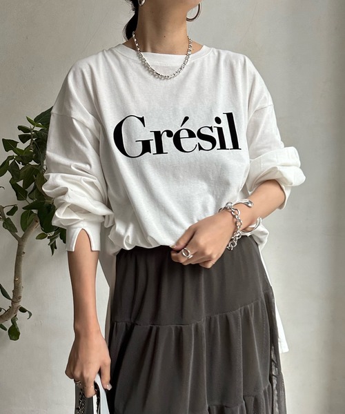 DouDou(ドゥドゥ)の「【WEB限定】 GresilフロッキーロゴロンTEE(Tシャツ/カットソー・レディース・オフホワイト/チャコールグレー・FREE)」の5枚目の写真