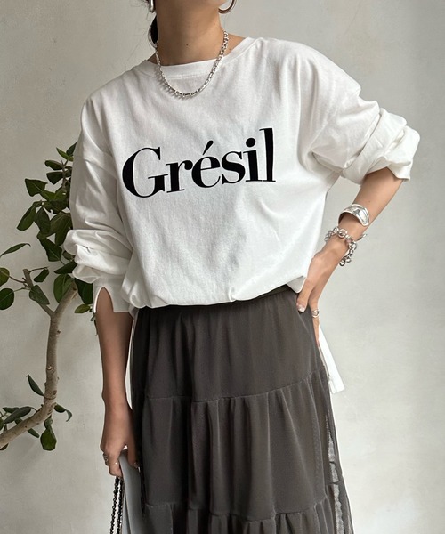 DouDou(ドゥドゥ)の「【WEB限定】 GresilフロッキーロゴロンTEE(Tシャツ/カットソー・レディース・オフホワイト/チャコールグレー・FREE)」の9枚目の写真