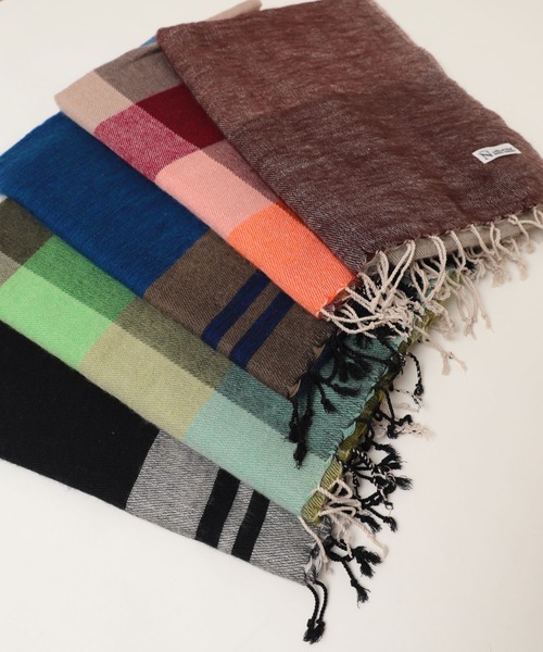 RNA-N（アールエヌエーエヌ）の「E4931 マルチチェックネパールストール（ストール/ショール・レディース・オレンジ系その他/ブラック×ホワイト/ベージュ/グリーン系その他/ブルー系その他・FREE）」の12枚目の写真