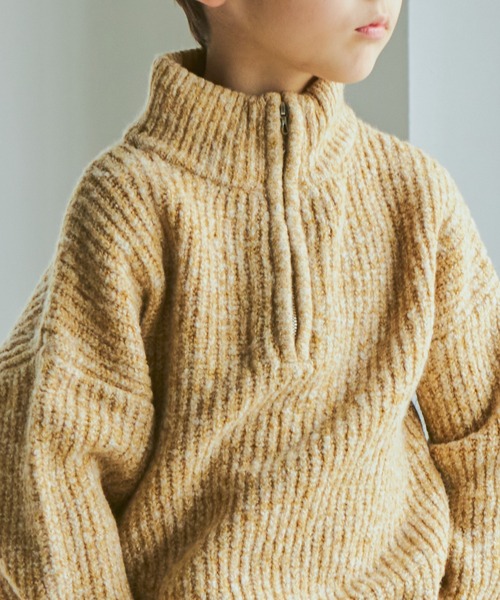 PAIRMANON STREET（ペアマノンストリート）の「【PAIRMANON STREET】無地 ハイネック ハーフジップ オーバーサイズ ニット（ニット/セーター・キッズ・マスタード/グレイッシュベージュ/ブラック・L/S/M）」の8枚目の写真