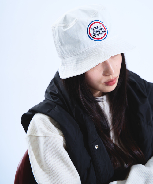 PARIS SAINT-GERMAIN（パリサンジェルマン）の「【Futura × Paris Saint-Germain】ロゴ刺しゅう バケットハット（ハット・メンズ・ブラック/ホワイト/レッド・FREE）」の14枚目の写真