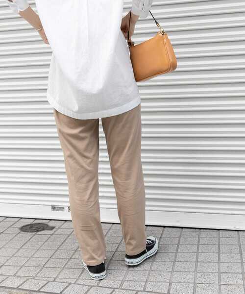 FORK&SPOON（フォークアンドスプーン）の「『防シワ』『イージーケア』FORK&SPOON　ideal stretchコットンパンツ（その他パンツ・レディース・ベージュ/ブラック・1/2）」の10枚目の写真