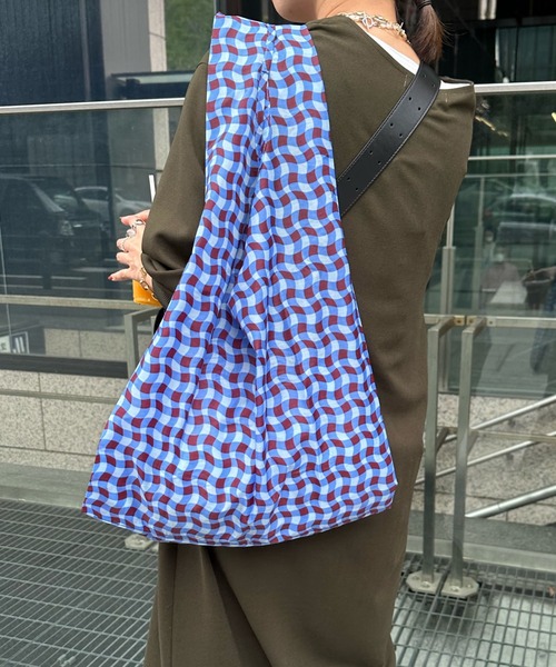 DouDou(ドゥドゥ)の「【BAGGU/バグゥ】23AW STANDARD BAGGU(エコバッグ/サブバッグ・レディース・ホワイト/グリーン/ネイビー/ピンク/ブルー系その他/ブラック/ブルー/ピンク系その他・FREE)」の7枚目の写真