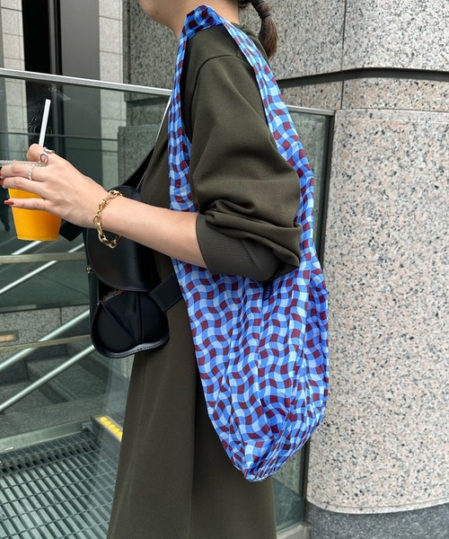 DouDou(ドゥドゥ)の「【BAGGU/バグゥ】23AW STANDARD BAGGU(エコバッグ/サブバッグ・レディース・ホワイト/グリーン/ネイビー/ピンク/ブルー系その他/ブラック/ブルー/ピンク系その他・FREE)」の21枚目の写真