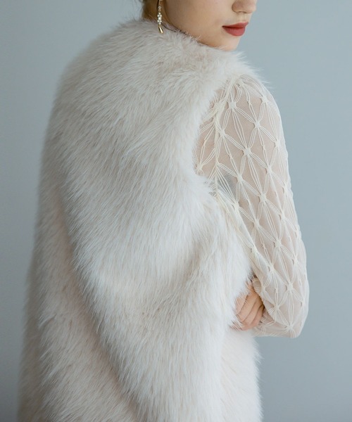 Dorry Doll(ドリードール)の「ファーベスト(ベスト・レディース・オフホワイト/ベージュ/チャコール・MEDIUM)」の15枚目の写真