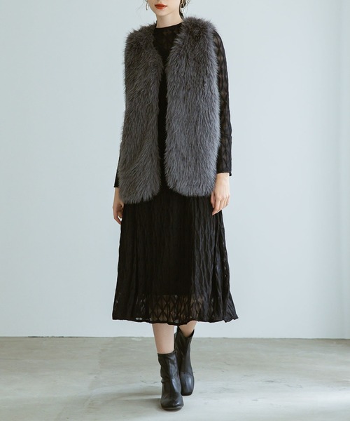 Dorry Doll(ドリードール)の「ファーベスト(ベスト・レディース・オフホワイト/ベージュ/チャコール・MEDIUM)」の16枚目の写真