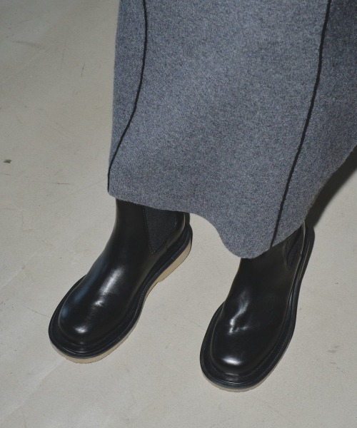 TODAYFUL(トゥデイフル)の「TODAYFUL Leather Middle Boots 12121013(ブーツ・レディース・ブラック・36/37/38)」の4枚目の写真