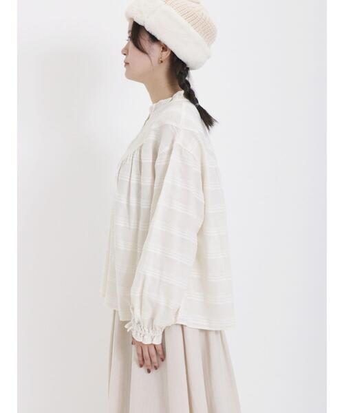 Samansa Mos2(サマンサ モスモス)の「モールスタンドフリル襟ブラウス(シャツ/ブラウス・レディース・オフホワイト/ブラック/ベージュ・F)」の13枚目の写真