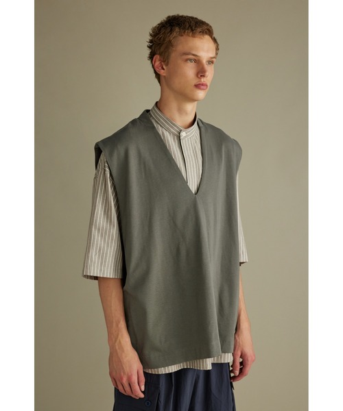 STYLEMIXER（スタイルミキサー）の「ヘビー天竺サイドスリットベスト（ベスト・メンズ・ベージュ/グレー・FREE）」の5枚目の写真