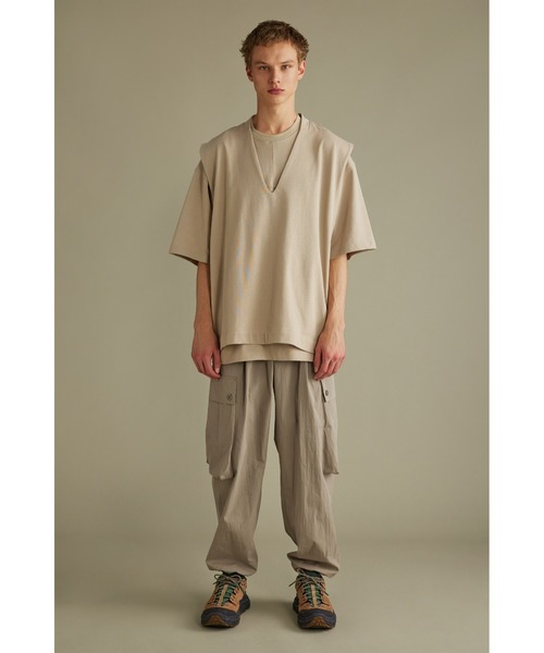 STYLEMIXER（スタイルミキサー）の「ヘビー天竺サイドスリットベスト（ベスト・メンズ・ベージュ/グレー・FREE）」の16枚目の写真