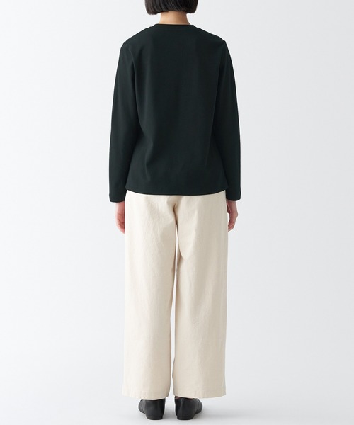 無印良品（ムジルシリョウヒン）の「婦人　スムース編みクルーネック長袖Ｔシャツ（Tシャツ/カットソー・レディース・ブラウン系5/ライトグレー/ブラック系/ブラック/ホワイト・L/M/S/XL/XS）」の15枚目の写真