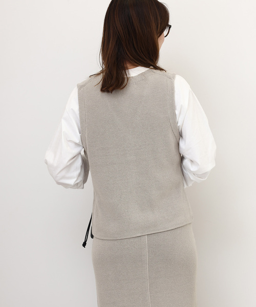 JOURNAL STANDARD relume(ジャーナルスタンダード レリューム)の「畔コンパクトベスト(ベスト・レディース・ブラック/ライトグレー・FREE)」の8枚目の写真