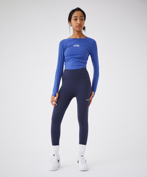 XEXYMIX（ゼクシィミックス）の「【XEXYMIX】コットンライク指穴付き長袖Tシャツ（Tシャツ/カットソー・レディース・ホワイト/ブラック/ブルー・M/L）」の18枚目の写真