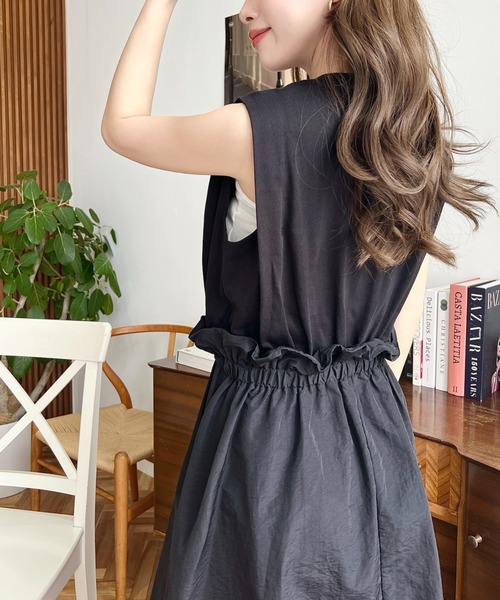 moment+（モーメントプラス）の「ウエストドロスト異素材ドッキングワンピース（ワンピース・レディース・ベージュ/ネイビー/ブラック/ブラック系その他2/オフホワイト/ブラック系その他・M）」の16枚目の写真