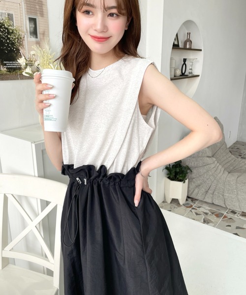 moment+（モーメントプラス）の「ウエストドロスト異素材ドッキングワンピース（ワンピース・レディース・ベージュ/ネイビー/ブラック/ブラック系その他2/オフホワイト/ブラック系その他・M）」の21枚目の写真