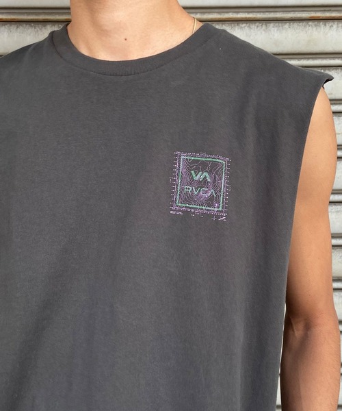 RVCA(ルーカ)の「【ZOZOTOWN限定】RVCA/ルーカ マッスルタンク カットオフスリーブ ボックスロゴ ノースリーブTシャツ BE041-350(タンクトップ・メンズ・ネイビー/ホワイト/ブラック・M/XL/L)」の10枚目の写真
