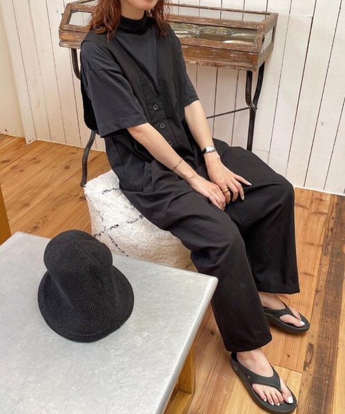 SHEPP(シープ)の「前ボタンVネック オーバーオール(サロペット/オーバーオール・レディース・ブラック・M/L/XL/S)」の4枚目の写真