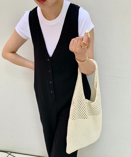 SHEPP(シープ)の「前ボタンVネック オーバーオール(サロペット/オーバーオール・レディース・ブラック・M/L/XL/S)」の7枚目の写真