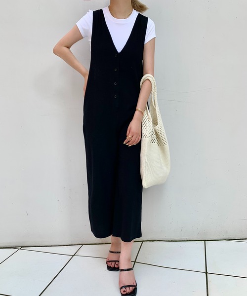 SHEPP(シープ)の「前ボタンVネック オーバーオール(サロペット/オーバーオール・レディース・ブラック・M/L/XL/S)」の13枚目の写真