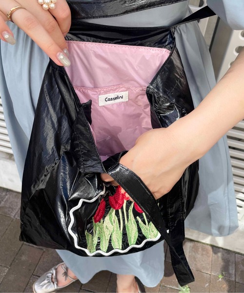 Casselini（キャセリーニ）の「Casselini(キャセリーニ)フラワー刺繍トート（トートバッグ・レディース・ラベンダー/ブラック/シルバー・FREE）」の8枚目の写真