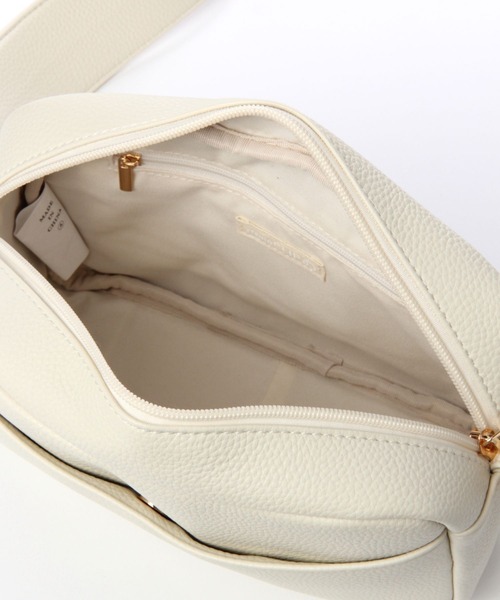 studio CLIP（スタディオクリップ）の「スクエアおでかけショルダーバッグ（ショルダーバッグ・レディース・ブラック/オフホワイト/ブルー/ブラウン・FREE）」の6枚目の写真