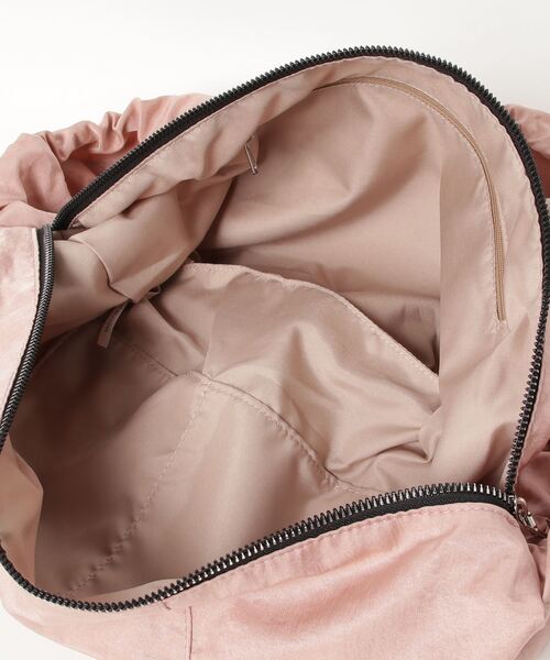 HusHusH（ハッシュアッシュ）の「HusHusH ハッシュアッシュ ギャザーショルダーバッグ（ショルダーバッグ・レディース・ピンク/ブラック/アイボリー/ブルー・フリー）」の17枚目の写真