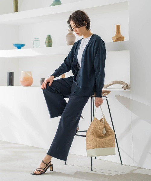 LAUTREAMONT(ロートレアモン)の「【WEB限定】【3サイズ】スムースコットンカットソー≪洗える/接触冷感≫(Tシャツ/カットソー・レディース・ベージュ/チャコールグレー/ブルー/ブラック/ホワイト・11号/9号/7号)」の11枚目の写真
