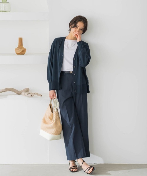 LAUTREAMONT(ロートレアモン)の「【WEB限定】【3サイズ】スムースコットンカットソー≪洗える/接触冷感≫(Tシャツ/カットソー・レディース・ベージュ/チャコールグレー/ブルー/ブラック/ホワイト・11号/9号/7号)」の12枚目の写真