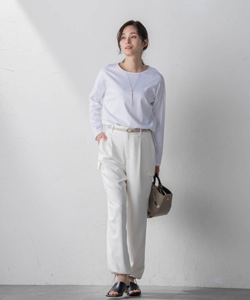 LAUTREAMONT(ロートレアモン)の「【WEB限定】【3サイズ】スムースコットンカットソー≪洗える/接触冷感≫(Tシャツ/カットソー・レディース・ベージュ/チャコールグレー/ブルー/ブラック/ホワイト・11号/9号/7号)」の19枚目の写真