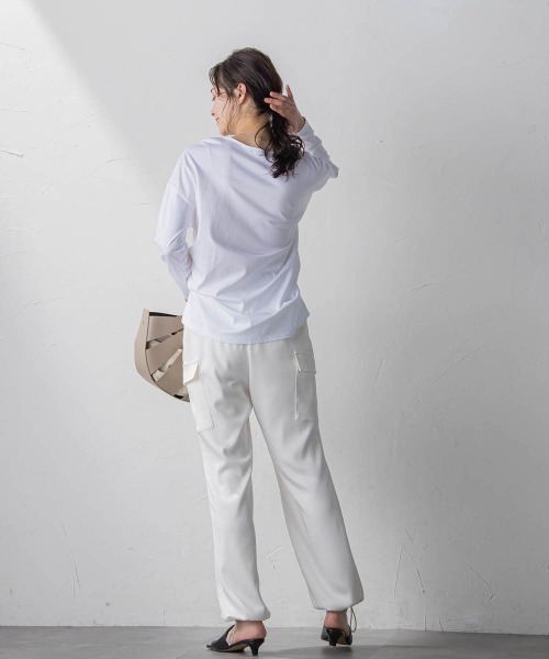 LAUTREAMONT(ロートレアモン)の「【WEB限定】【3サイズ】スムースコットンカットソー≪洗える/接触冷感≫(Tシャツ/カットソー・レディース・ベージュ/チャコールグレー/ブルー/ブラック/ホワイト・11号/9号/7号)」の9枚目の写真