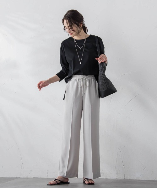LAUTREAMONT(ロートレアモン)の「【WEB限定】【3サイズ】スムースコットンカットソー≪洗える/接触冷感≫(Tシャツ/カットソー・レディース・ベージュ/チャコールグレー/ブルー/ブラック/ホワイト・11号/9号/7号)」の16枚目の写真