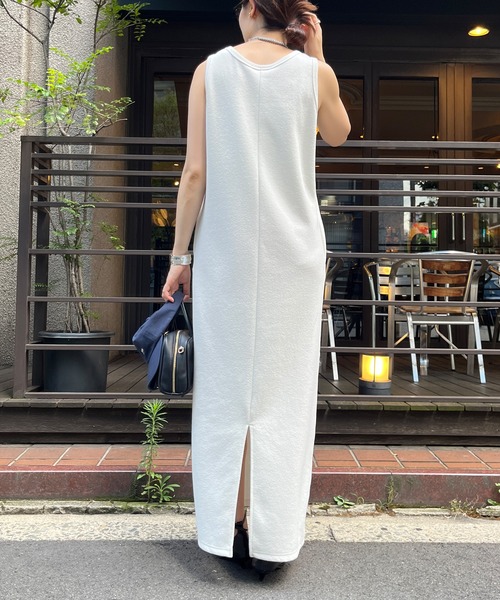 美品！DouDou ブークレーダンボールタンクワンピース　今期ホワイト ブークレーダンボールタンクワンピース（ワンピース）｜DouDou