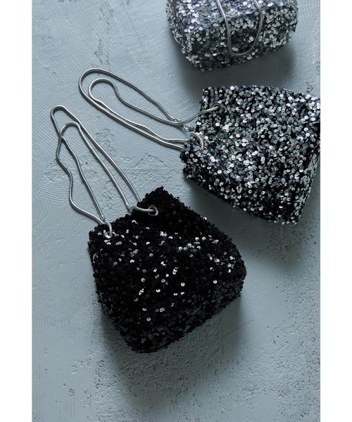 niana（ニアナ）の「ショルダー巾着スパンコールパーティーバッグ フォーマル オケージョン 結婚式 二次会 お呼ばれ（ハンドバッグ・レディース・シルバー/グレー/ブラック/ブラックミックス・FREE）」の2枚目の写真