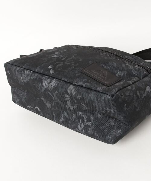 GREGORY(グレゴリー)の「GREGORY PADDED SHOULDER POUCH M グレゴリー パデッド ショルダー ポーチM(ショルダーバッグ・メンズ・ブラック系3/ブラック系2・FREE)」の12枚目の写真