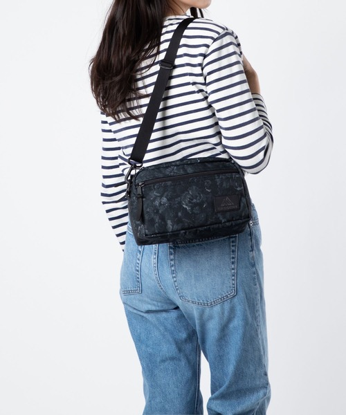 GREGORY(グレゴリー)の「GREGORY PADDED SHOULDER POUCH M グレゴリー パデッド ショルダー ポーチM(ショルダーバッグ・メンズ・ブラック系3/ブラック系2・FREE)」の21枚目の写真