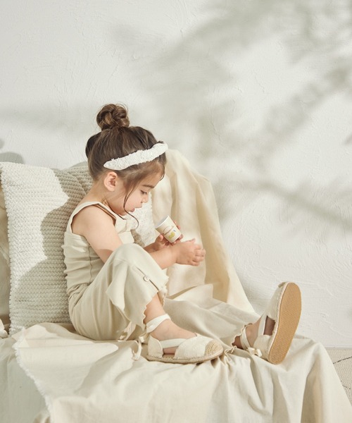 sea and shells by pairmanon（シーアンドシェルズバイペアマノン）の「【sea and shells by pairmanon】リブ ストレッチ ワイドフレアパンツ（その他ベビーウェア・キッズ・カーキ/アイボリー/ベージュ・90/80/110/100）」の4枚目の写真