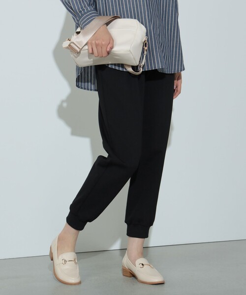 BEAMS HEART(ビームスハート)の「裾リブ イージーパンツ(スラックス・レディース・ブラック/ブラウン系その他/オリーブ・SMALL/MEDIUM)」の19枚目の写真