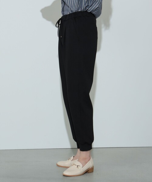 BEAMS HEART(ビームスハート)の「裾リブ イージーパンツ(スラックス・レディース・ブラック/ブラウン系その他/オリーブ・SMALL/MEDIUM)」の6枚目の写真