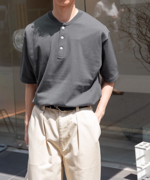 FORK&SPOON（フォークアンドスプーン）の「FORK&SPOON　ヘンリーネックニットTシャツ（ニット/セーター・メンズ・グレー/アイボリー/グリーン系その他・4/5）」の3枚目の写真