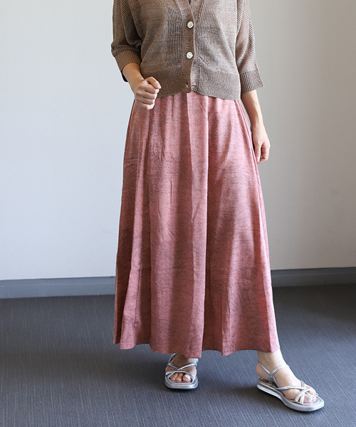 REAL CUBE(リアルキューブ)の「フレアサテンプリントスカート(スカート・レディース・ピンク/オフホワイト・FREE)」の2枚目の写真