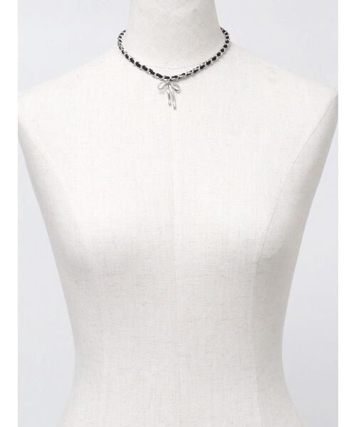 jouetie（ジュエティ）の「コンビリボンチェーンネックレス（ネックレス・レディース・アイボリー/ブラック・FREE）」の8枚目の写真